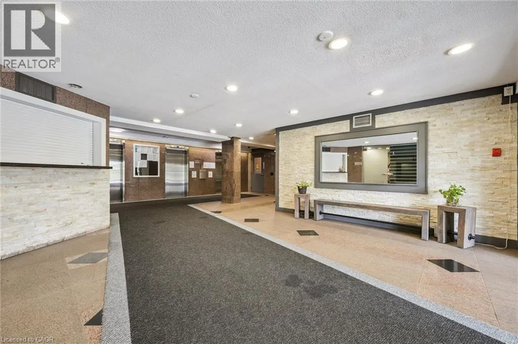 4 LISA Street Unit# 707, #707