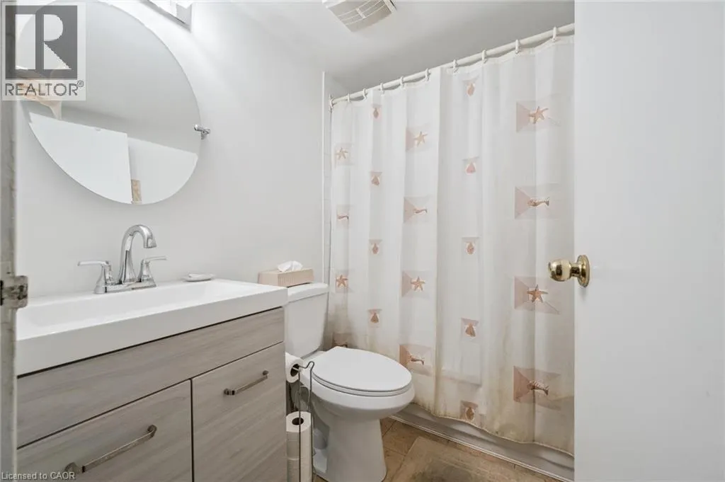 4 LISA Street Unit# 707, #707