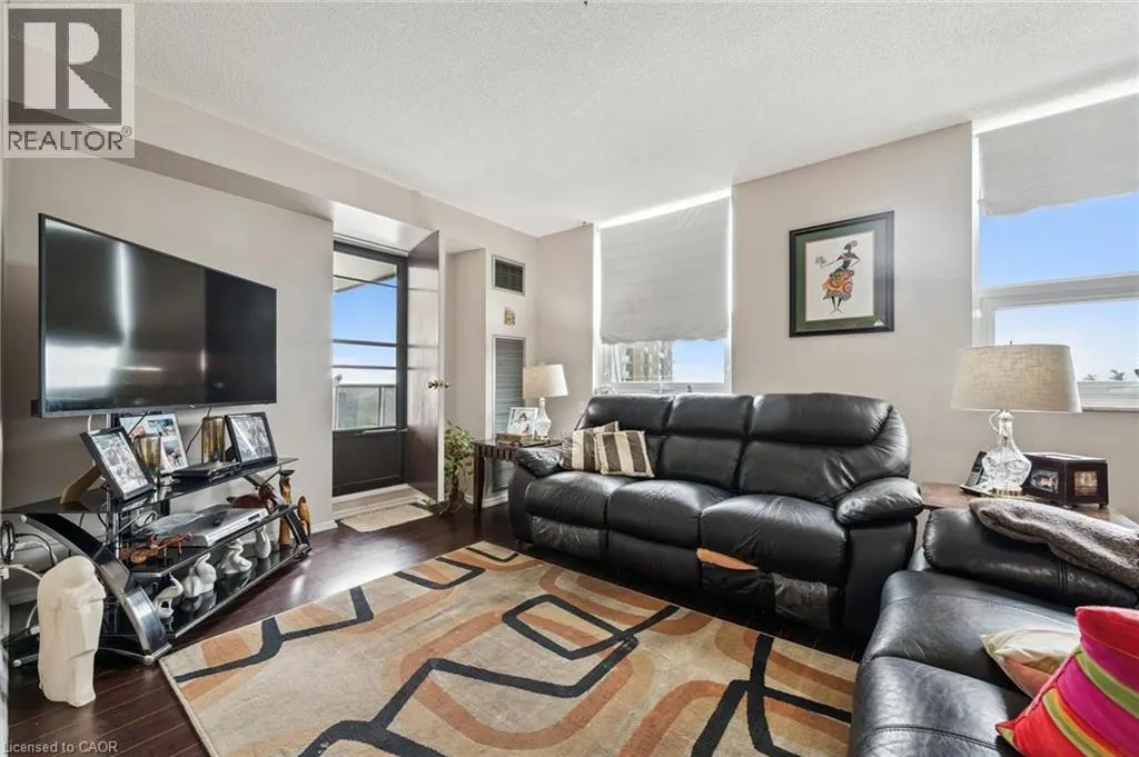 4 LISA Street Unit# 707, #707