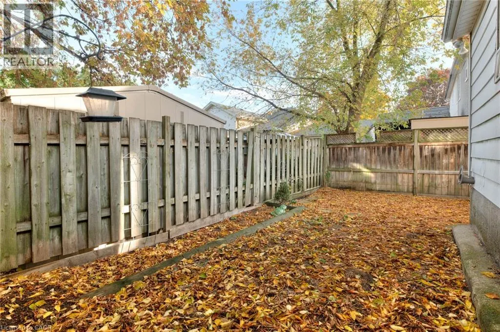 4 FRANCIS Street