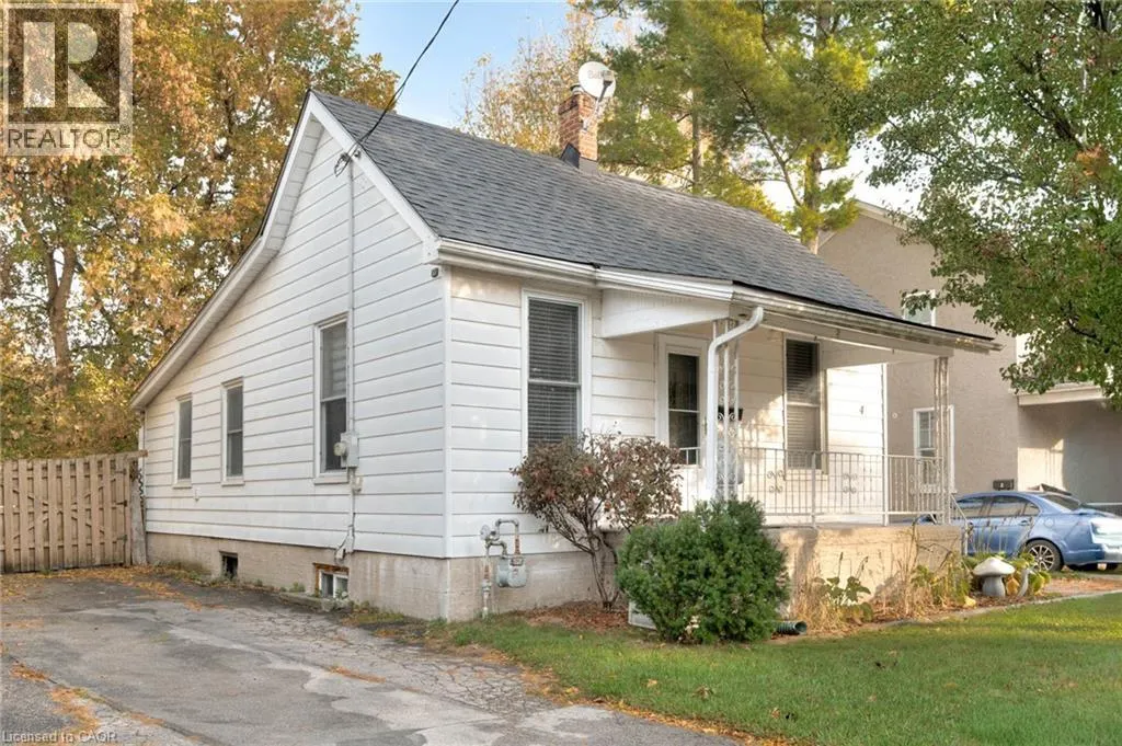 4 FRANCIS Street