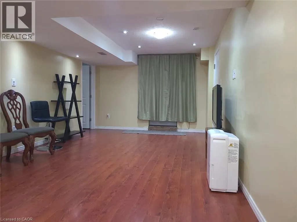 12 PEER Drive Unit# Basement, #Basement