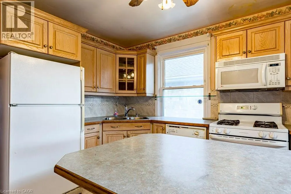 8 SYLVIA Crescent