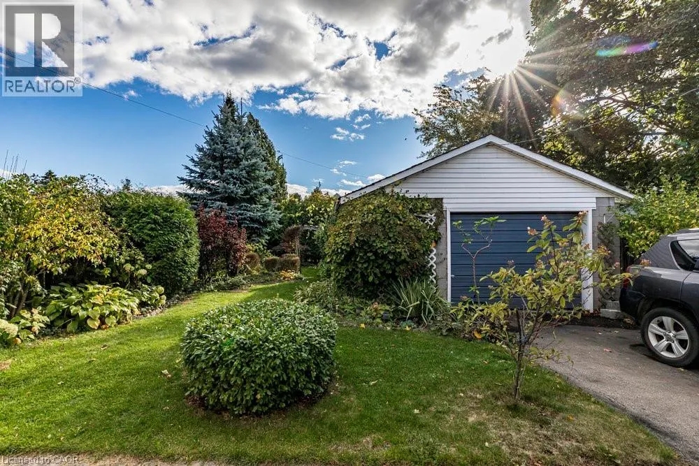 8 SYLVIA Crescent