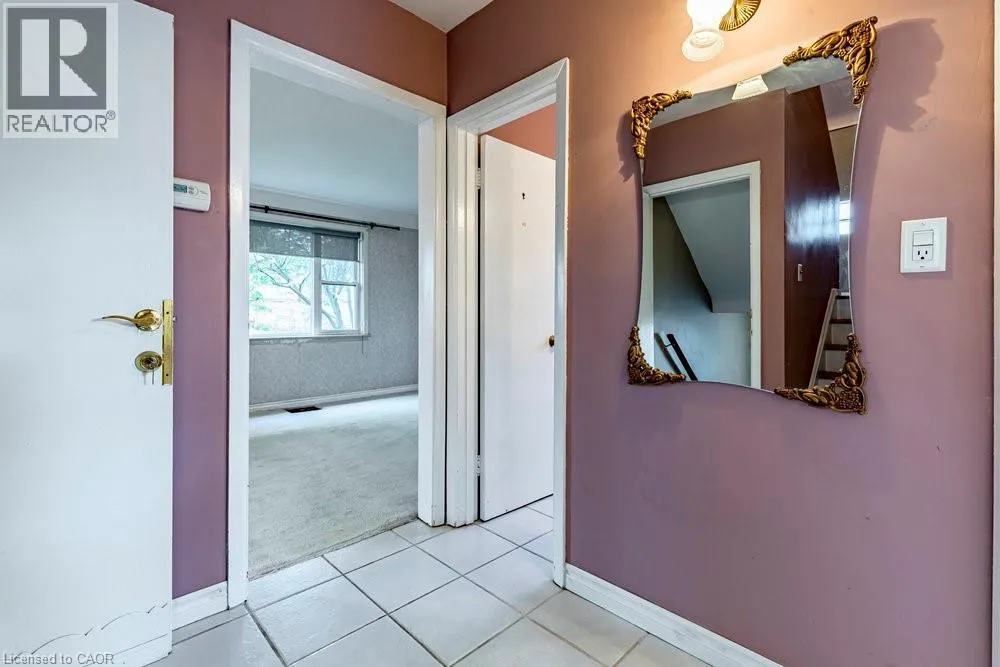 8 SYLVIA Crescent