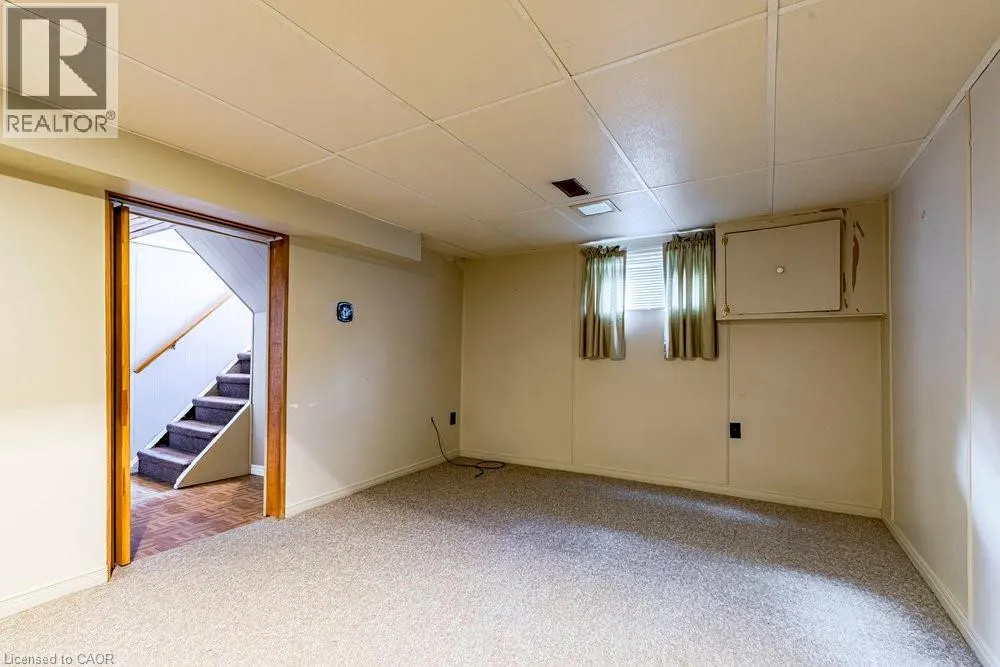 8 SYLVIA Crescent