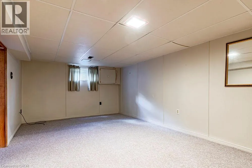8 SYLVIA Crescent