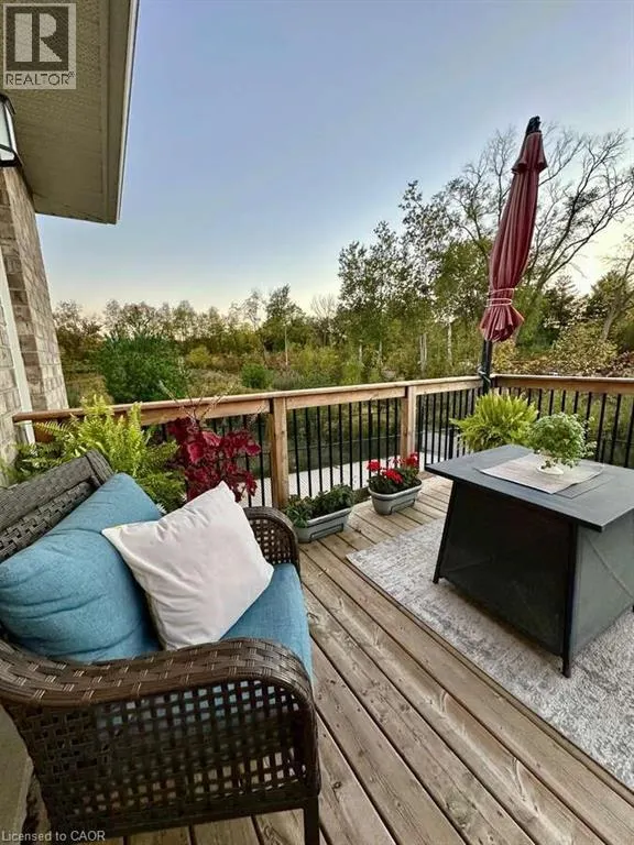 30 LIVINGSTON Drive