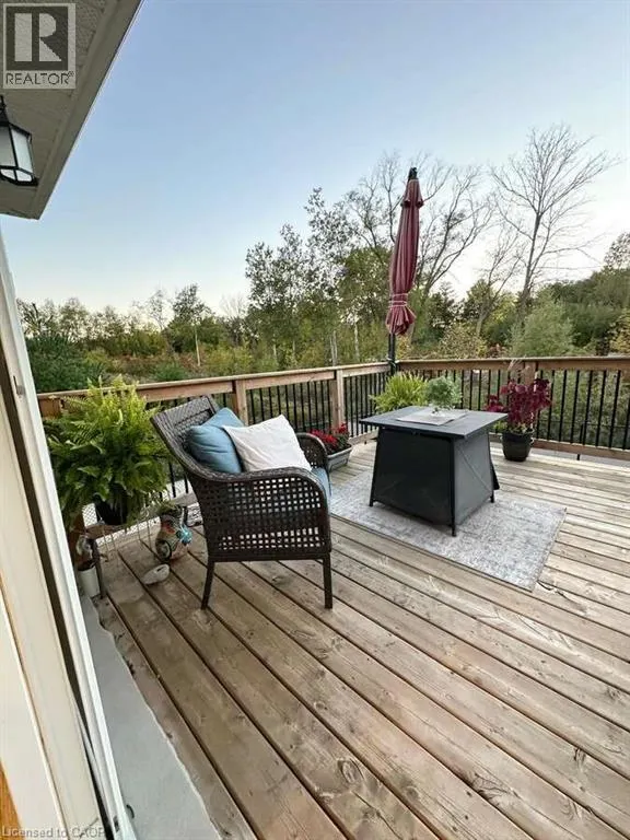 30 LIVINGSTON Drive