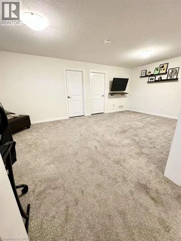 30 LIVINGSTON Drive