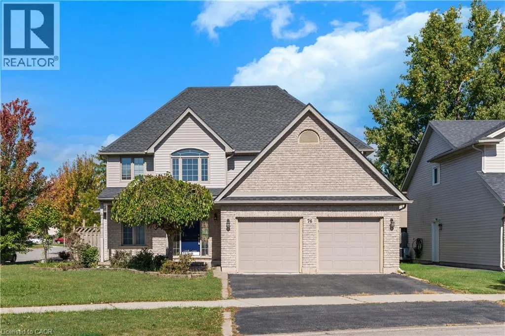 76 ROCHELLE CRESCENT Crescent