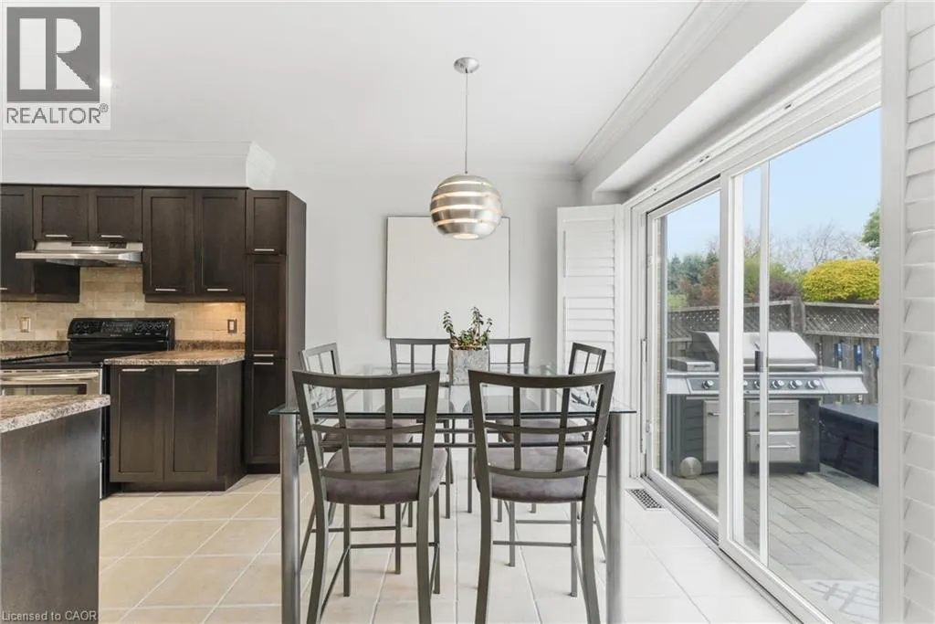 198 SPRINGVALLEY Crescent