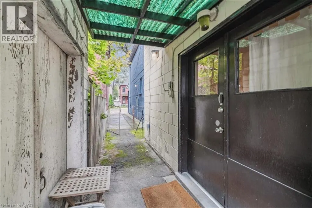 29 CASE Street