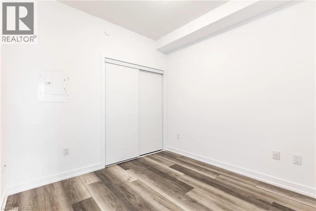 450 DUNDAS Street E Unit# 318, #318