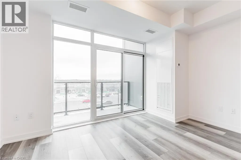 450 DUNDAS Street E Unit# 318, #318