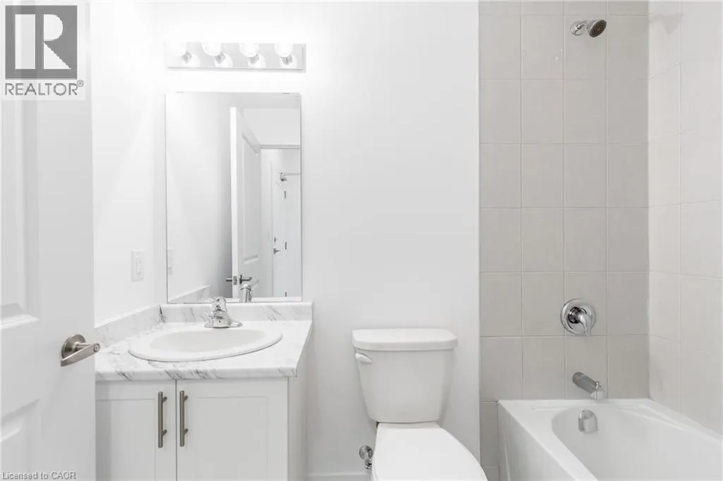 450 DUNDAS Street E Unit# 318, #318