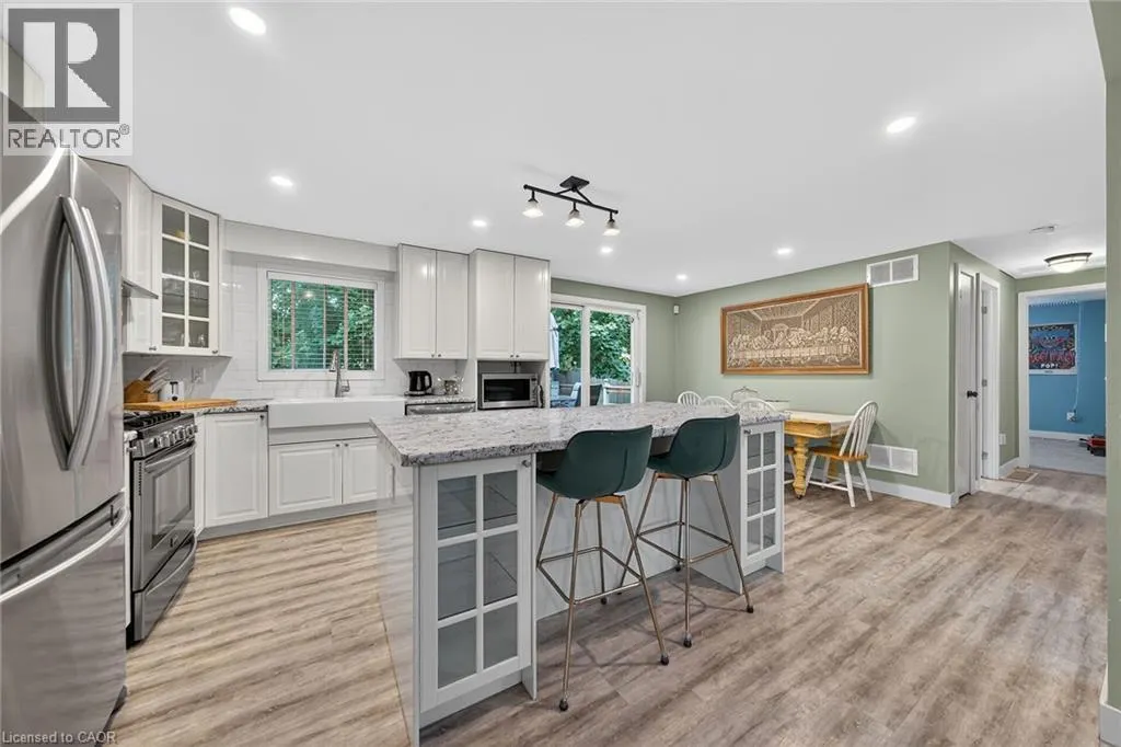 14 CHIPPEWA Street W
