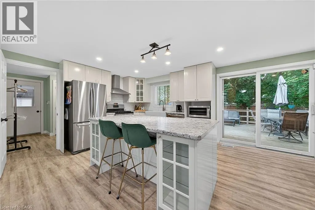 14 CHIPPEWA Street W