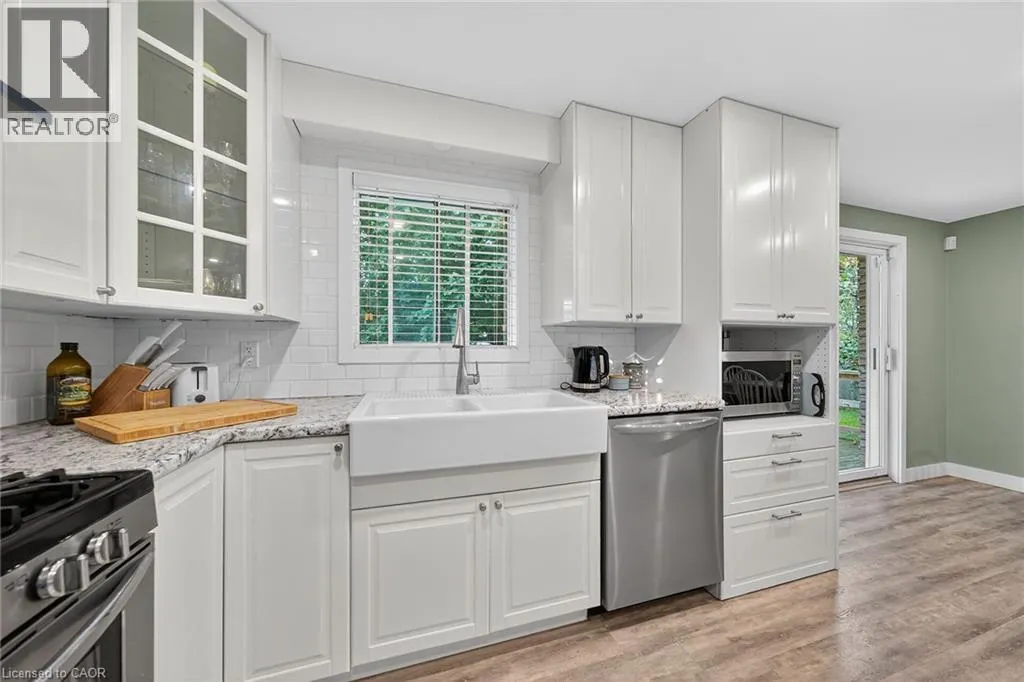 14 CHIPPEWA Street W