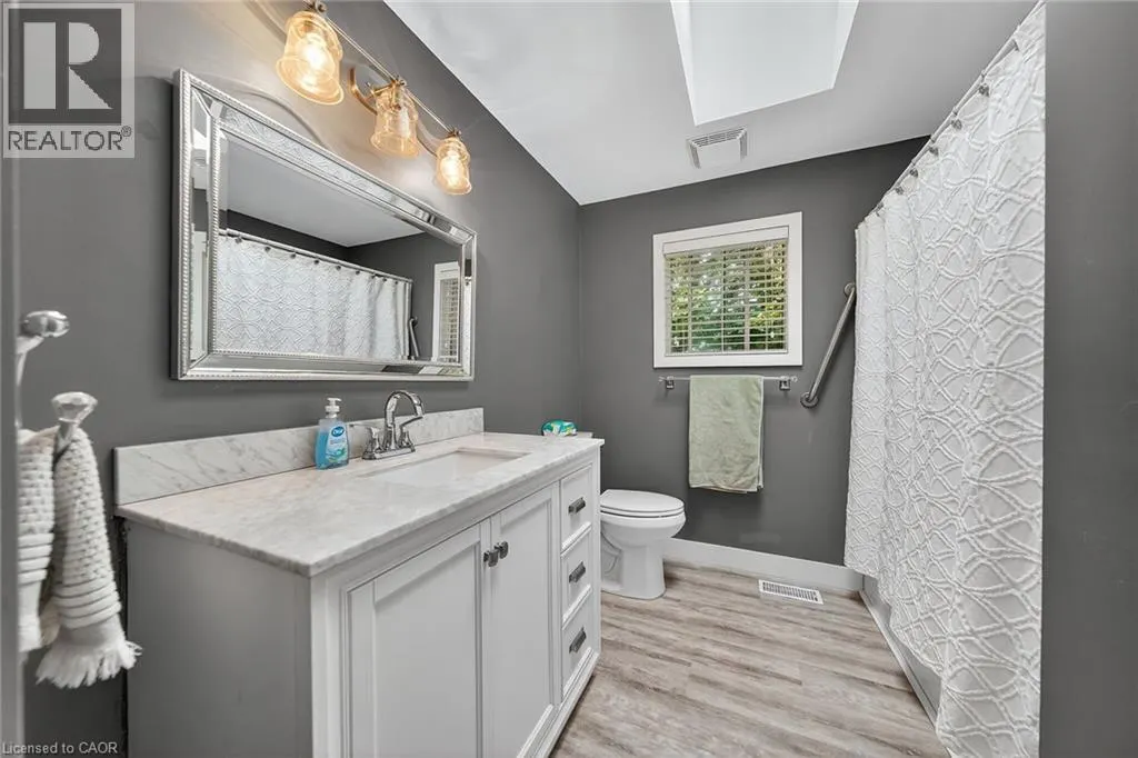 14 CHIPPEWA Street W