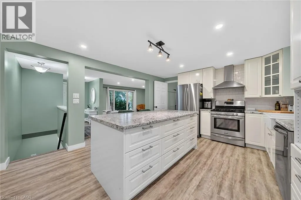 14 CHIPPEWA Street W