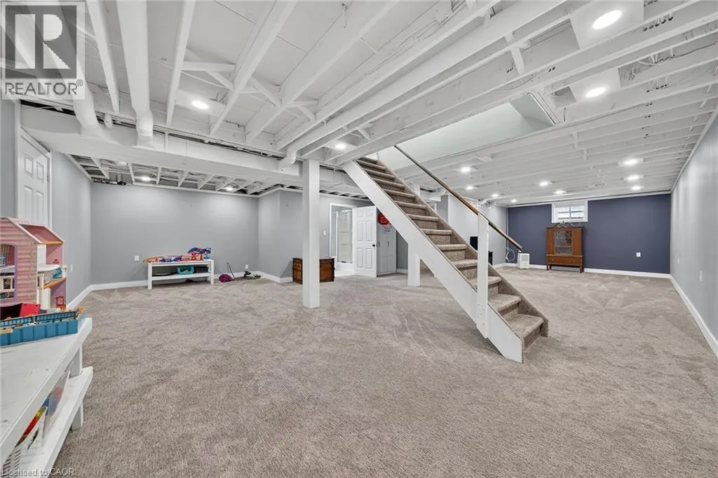 14 CHIPPEWA Street W