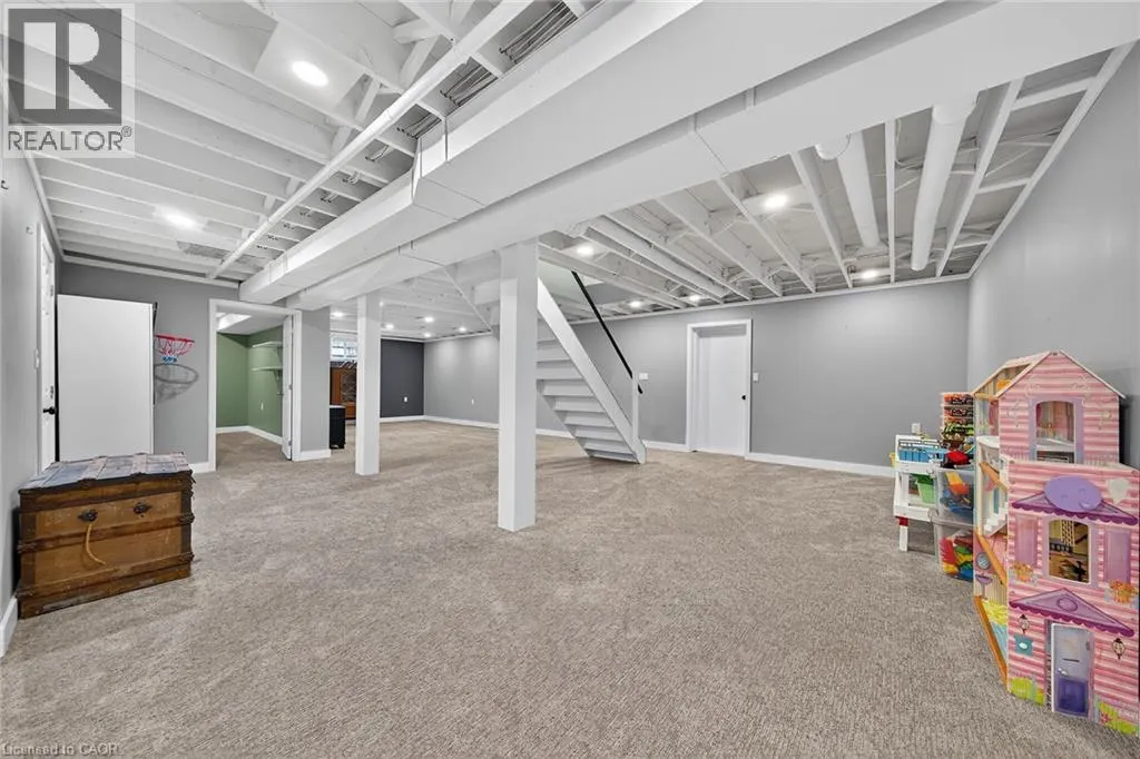 14 CHIPPEWA Street W