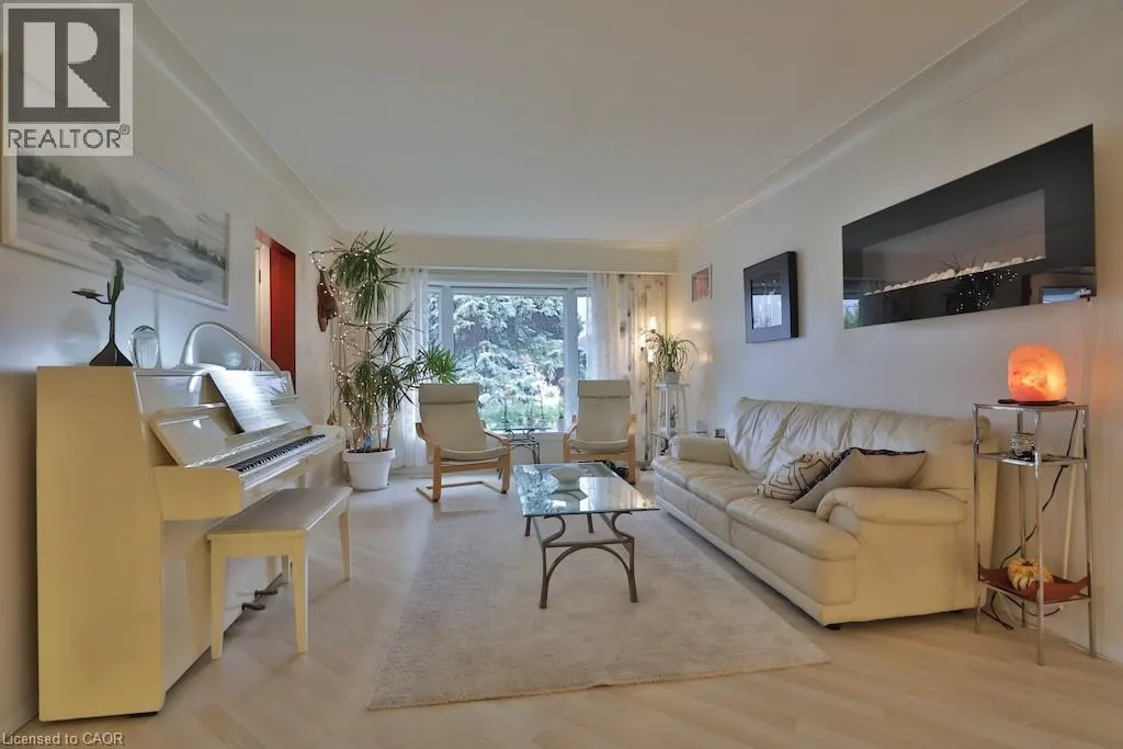 9 CHERYL Avenue