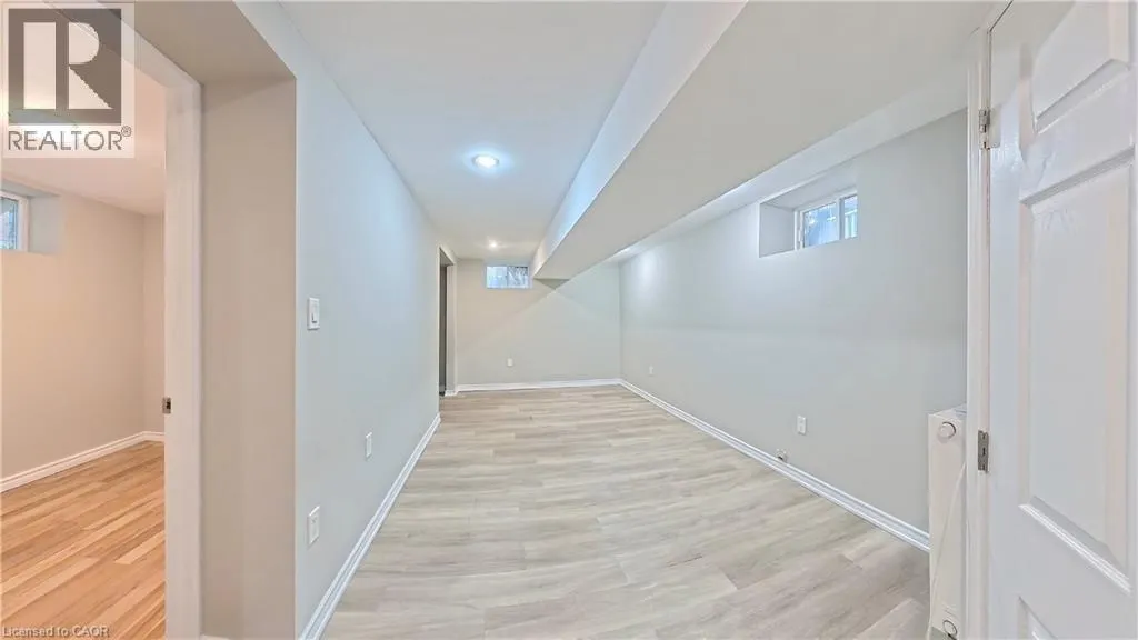 25 SPADINA Avenue
