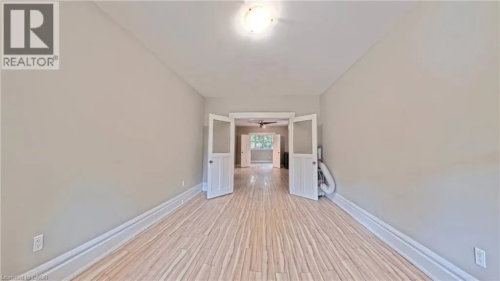 25 SPADINA Avenue
