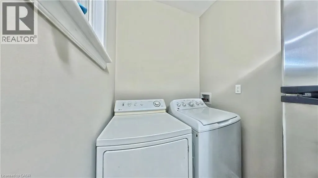 25 SPADINA Avenue