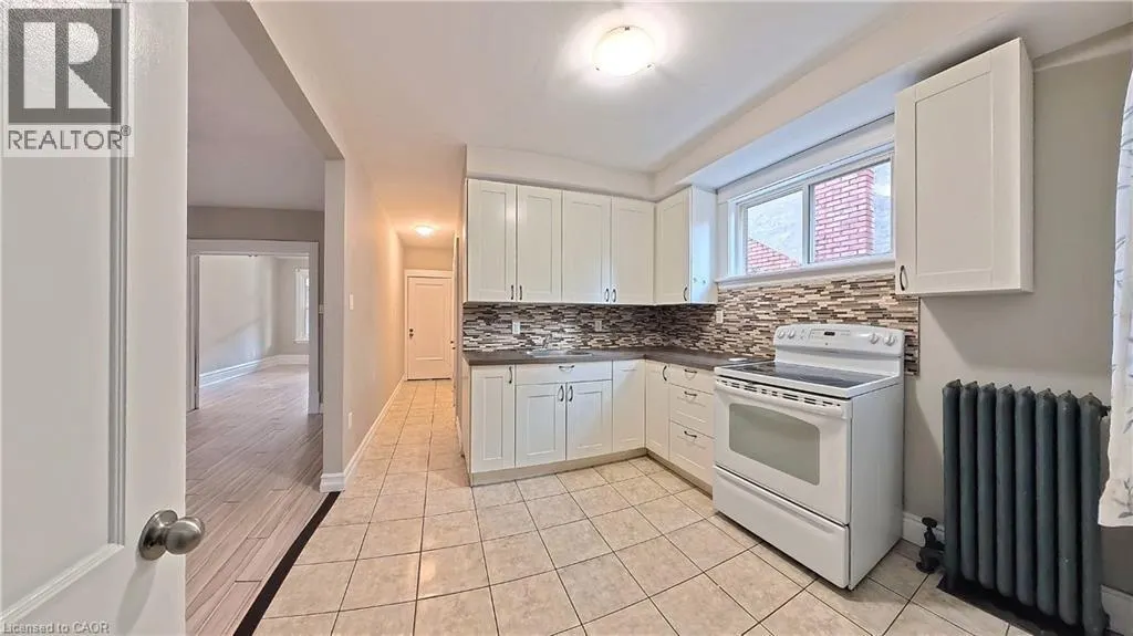 25 SPADINA Avenue