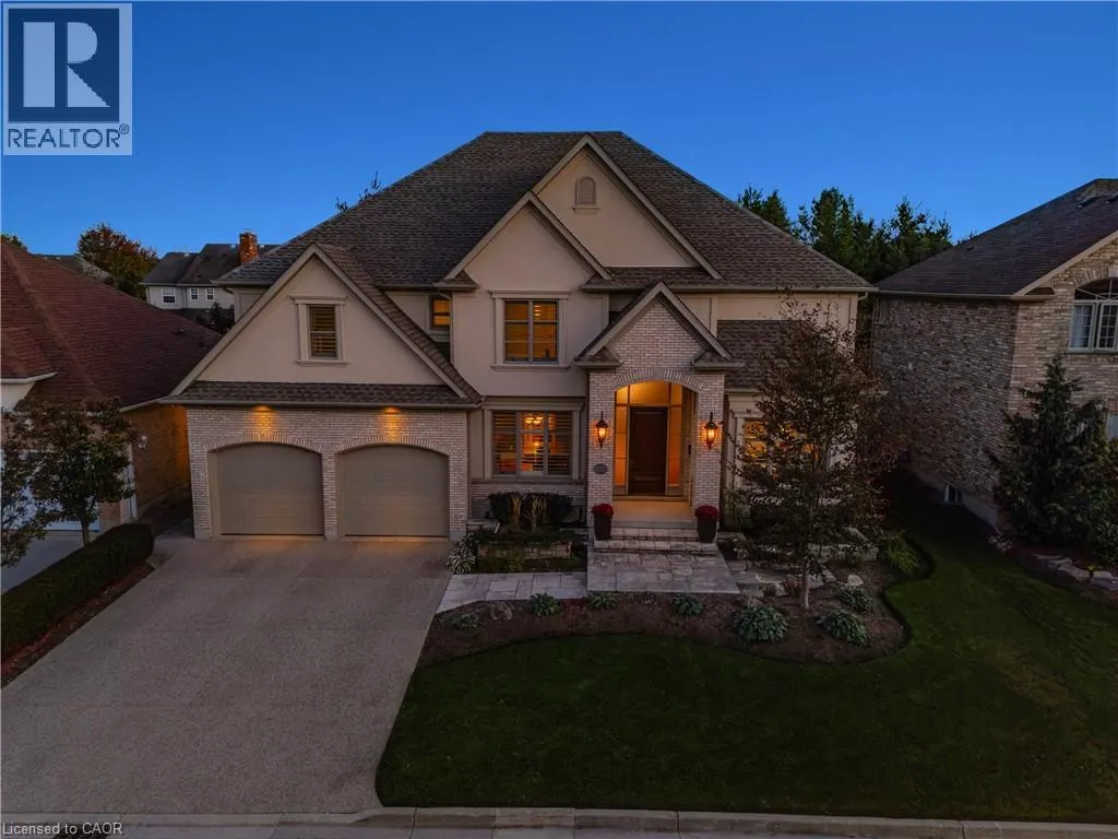 541 FALCONRIDGE Crescent