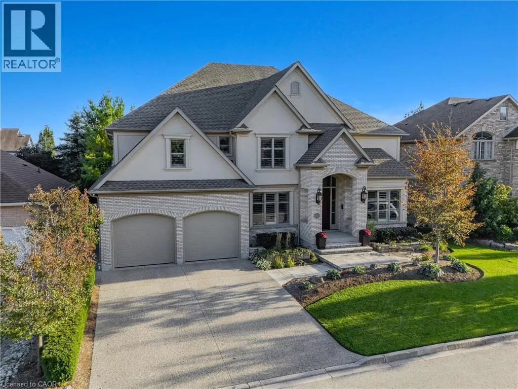 541 FALCONRIDGE Crescent