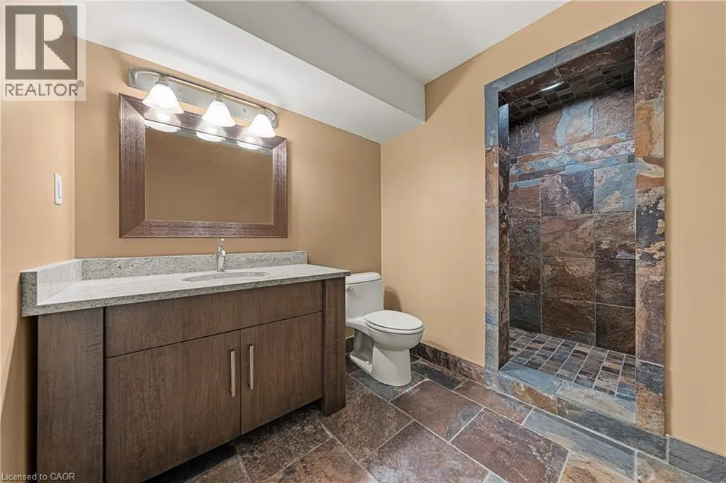 541 FALCONRIDGE Crescent