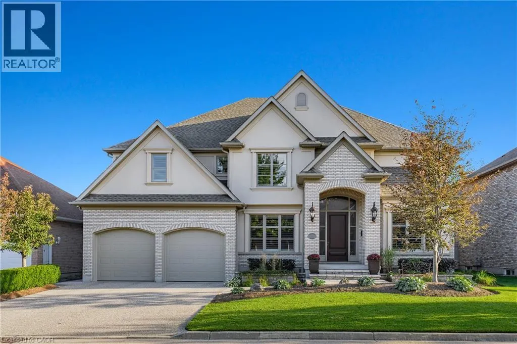 541 FALCONRIDGE Crescent