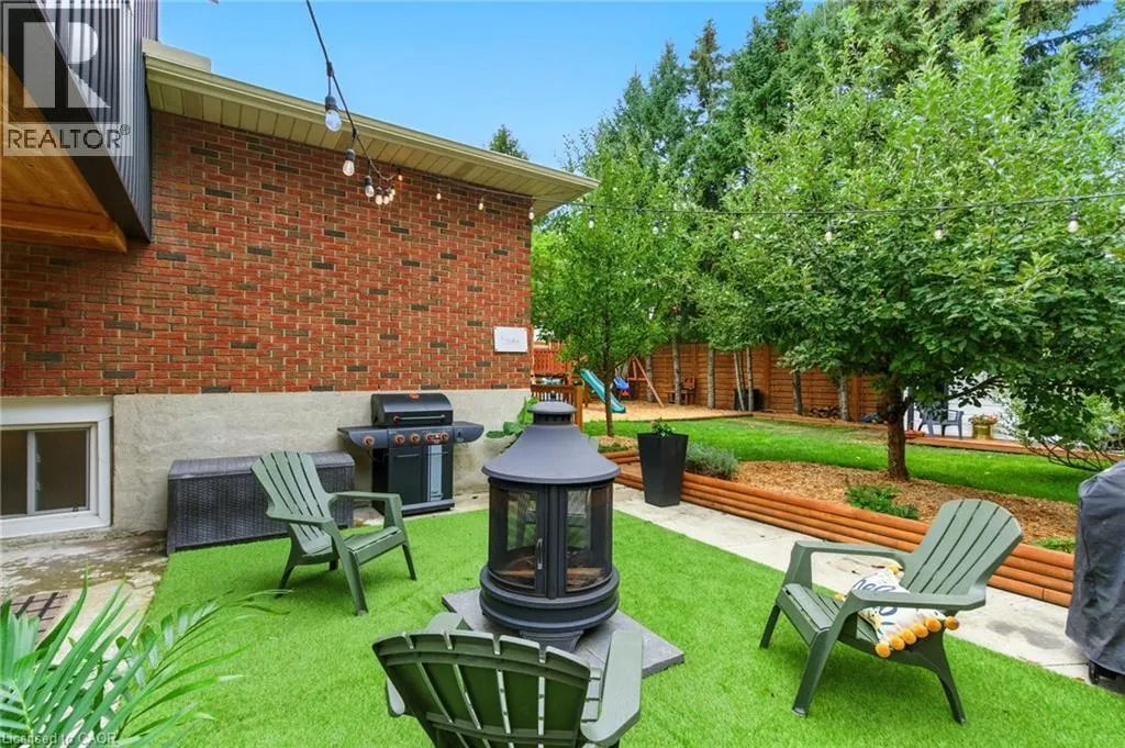 210 NORTHLAKE Drive