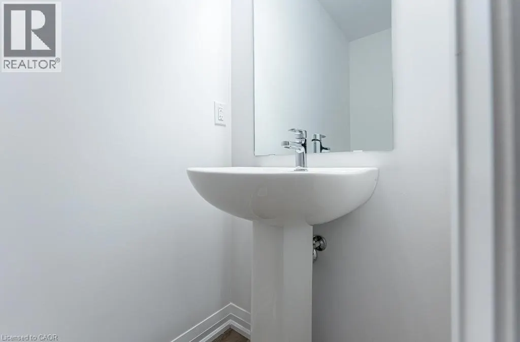120 COURT Drive Unit# 5, #5
