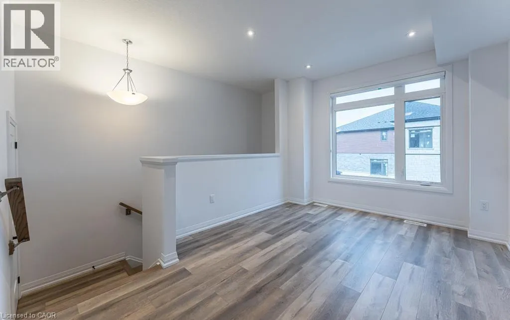 120 COURT Drive Unit# 5, #5