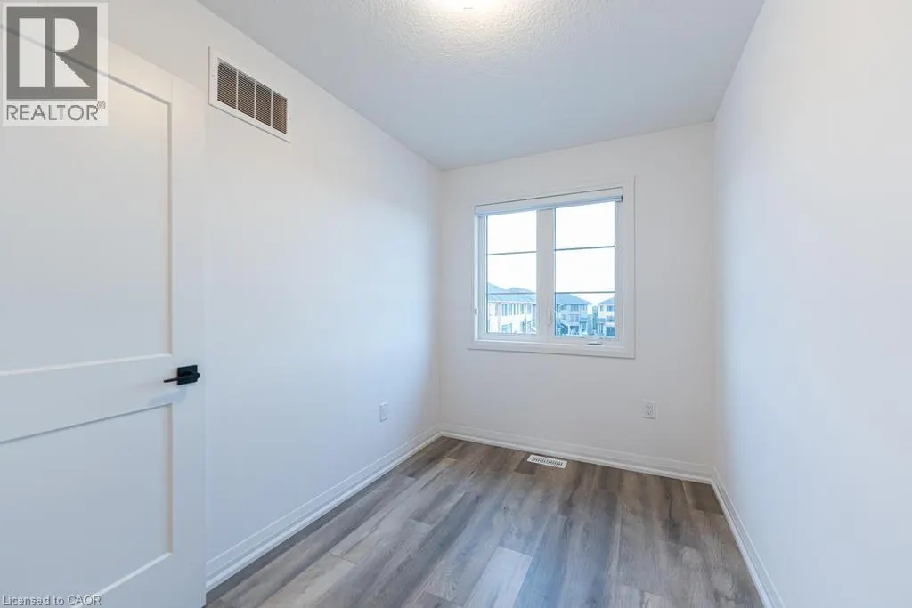 120 COURT Drive Unit# 5, #5