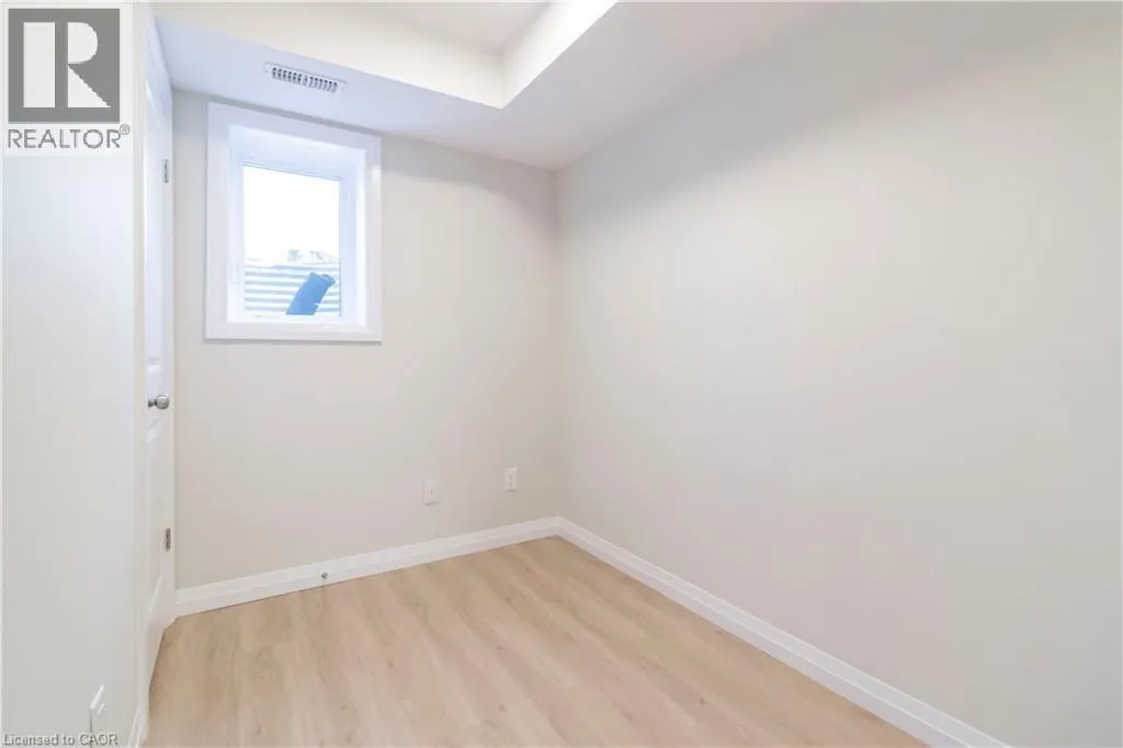 410 NORTHFIELD Drive W Unit# E8, #E8