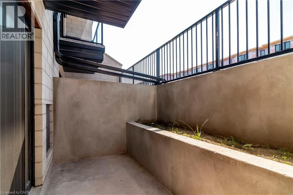 410 NORTHFIELD Drive W Unit# E8, #E8