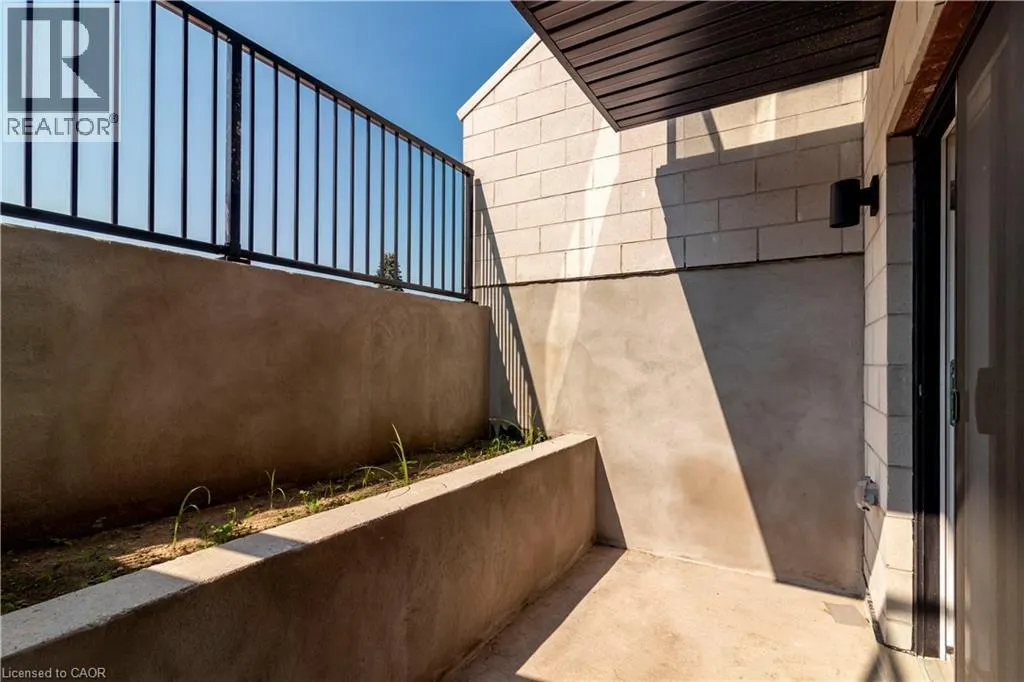 410 NORTHFIELD Drive W Unit# E8, #E8