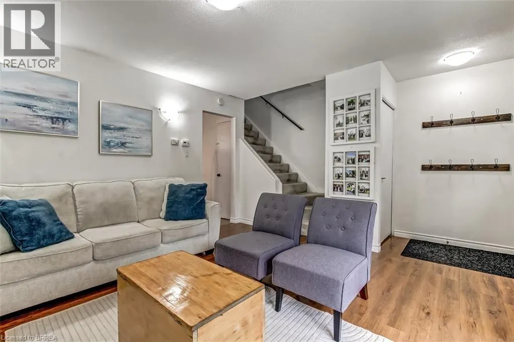 24 COACHWOOD Road Unit# 6, #6