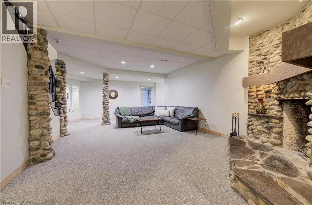 28 MUSSELMAN Crescent