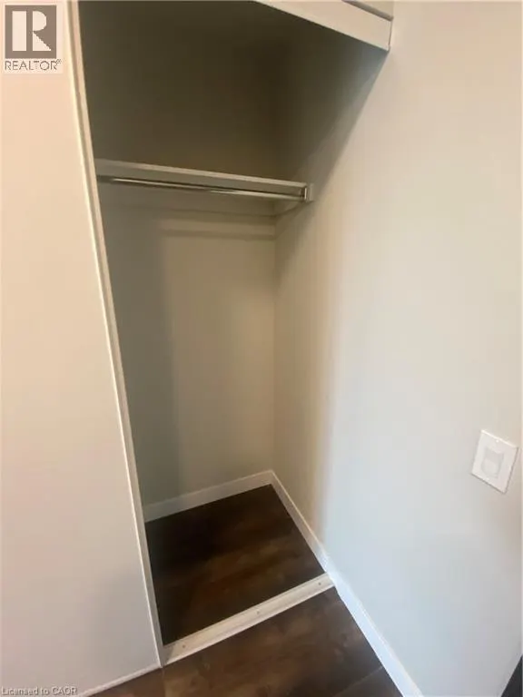 15 QUEEN Street S Unit# 913, #913