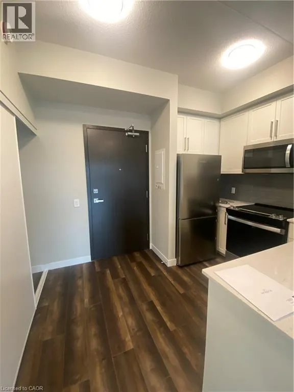 15 QUEEN Street S Unit# 913, #913