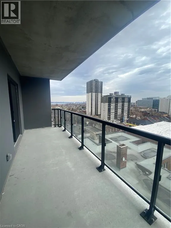 15 QUEEN Street S Unit# 913, #913