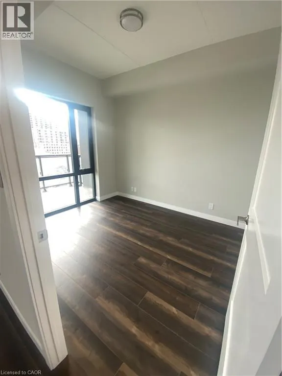 15 QUEEN Street S Unit# 913, #913