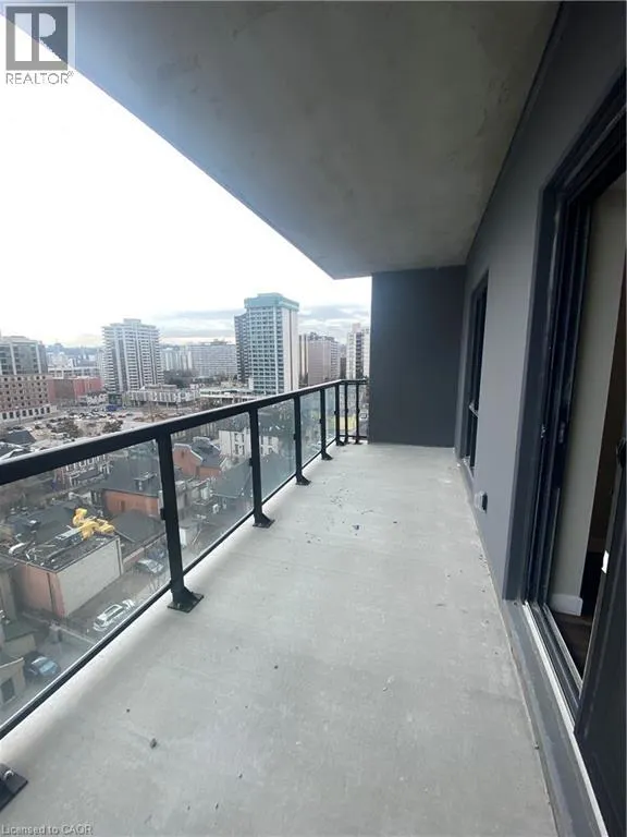 15 QUEEN Street S Unit# 913, #913